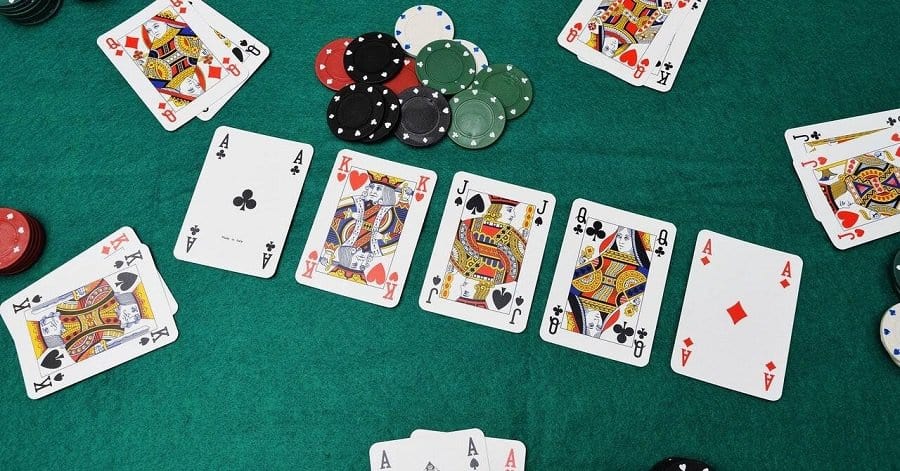 Chia se 3 bi quyet choi Poker de ban lam chu cuoc choi