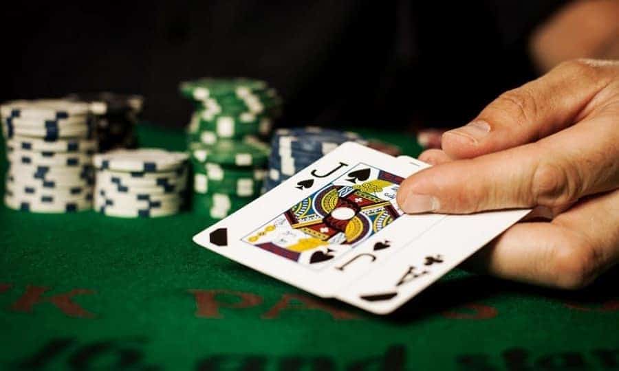 biet va ap dung nhung kinh nghiem choi poker nay de de thang cuoc nhat