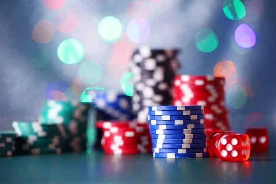 chi ra nhung yeu to quyet dinh thanh bai cua nguoi choi trong poker can chu y toi