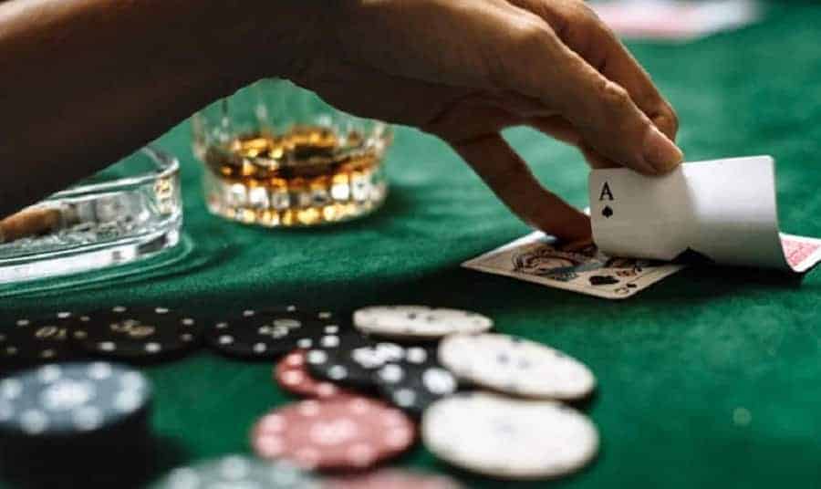 Những bài học cần tìm hiểu để nâng cao kỹ năng chơi Poker nhung bai hoc can tim hieu de nang cao ky nang choi poker