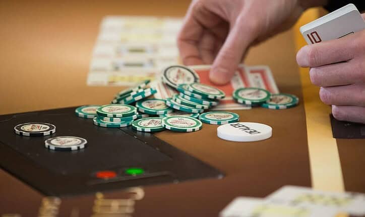 Poker và những bí quyết giúp bạn chiến thắng bất kỳ đối thủ nào?