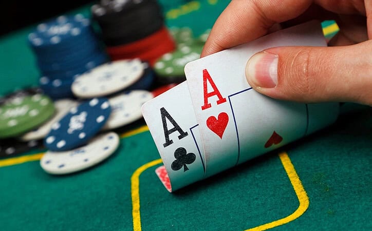 Bí quyết chơi Poker giúp người mới tránh thua lỗ và chơi bền vững